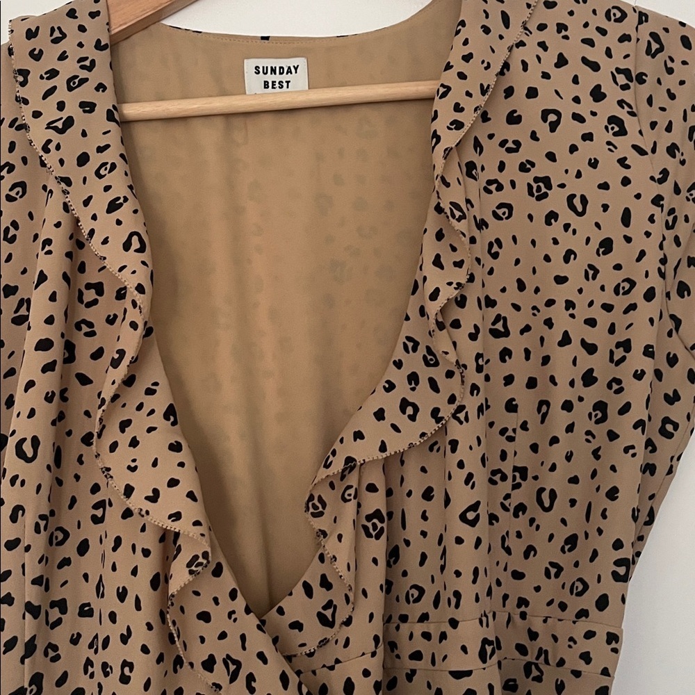 Aritzia Sunday Best Savoy Wrap Dress in size 2 - Picture 5 of 9
